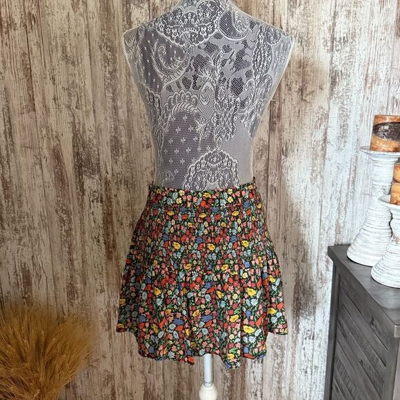 Perseverance London Floral Smocked Tiered Skirt in Multicolor - Picture 5 of 9